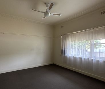 42 Granthorn Street, Shepparton VIC 3630 - Photo 4