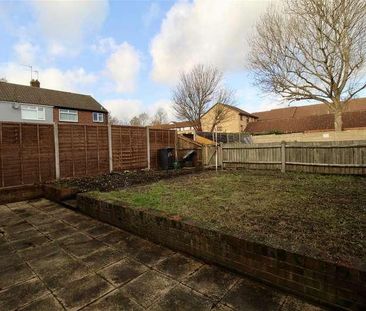 Downfield Road, Cheshunt, EN8 - Photo 2