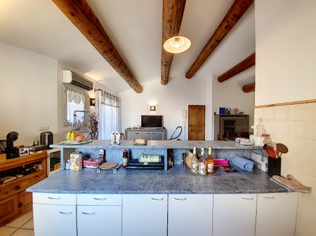 Cabannes : Appartement T3 73 m² avec garage, - Photo 3