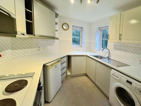 1 bedroom flat to rent - Photo 5