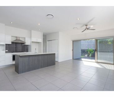 7 Jindalba Drive, Coomera - Photo 4