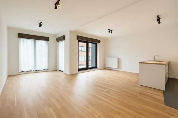 Appartement te huur - Photo 1