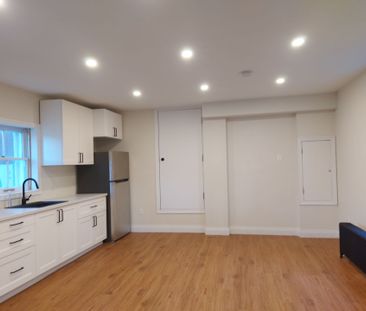 For Lease - 14 Allanford Road Unit# B, Toronto, Ontario - Photo 1