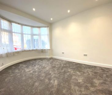 5 bed semi-detached house to rent in Wakemans Hill Avenue, London, NW9 - Photo 4