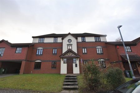 Vetch Field Avenue, Worcester - Photo 3