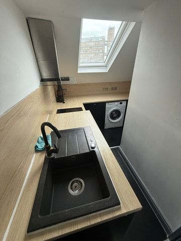 Room in a Shared House, Overhill Road, SE22 - Photo 2