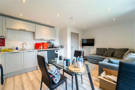 3 bedroom apartment to rent - Photo 5