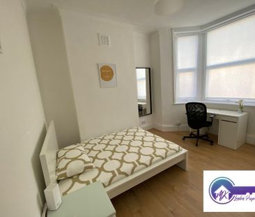1 Bedroom Room in Flat Share To Rent - Photo 1