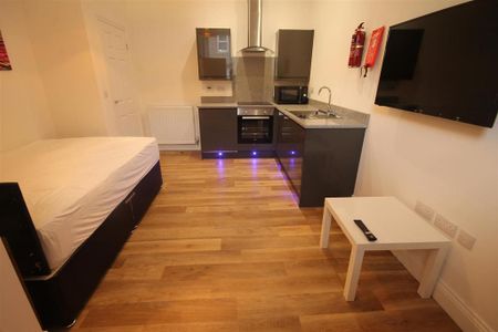 Studio to rent - Photo 5