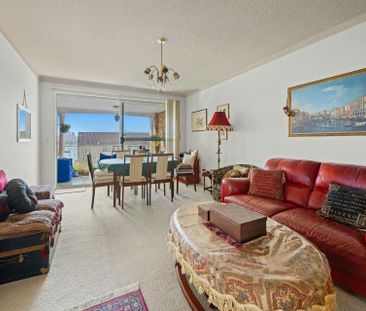 TOP-FLOOR WITH SPECTACULAR HARBOUR & CITY VIEWS - Photo 1