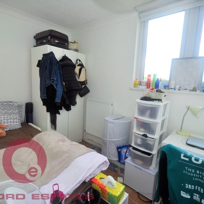 4 bedroom flat to rent - Photo 1