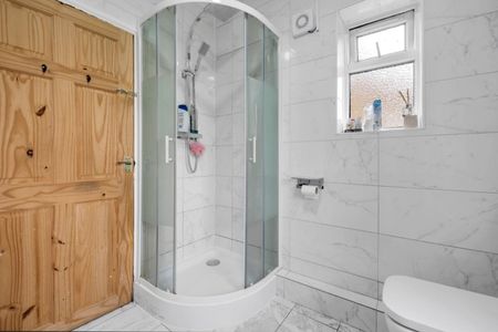 2 bedroom Flat To Let Total Size: 711 SQ FT - Photo 4