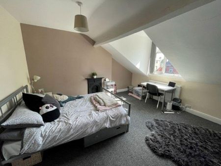 6 bedroom terraced house to rent - Photo 5