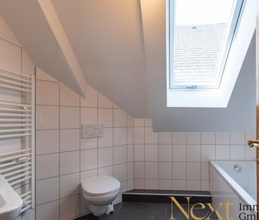 Wohnen mit Geschichte - charmante Altbau-Dachgeschosswohnung in Wel... - Photo 2