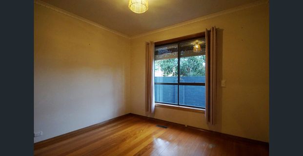 Excellent location, 3BR Home Set Back At The Rear! - Photo 1