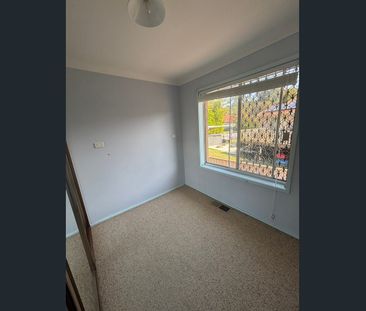 Low-Maintenance Living in a Quiet Cul-de-Sac - Photo 6