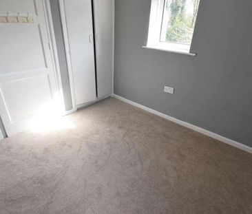 Tennyson Avenue, BL9 - Photo 2