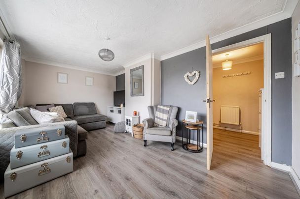 2 bedroom terraced house to rent - Photo 1