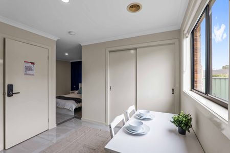 Wyndham Vale - Photo 2