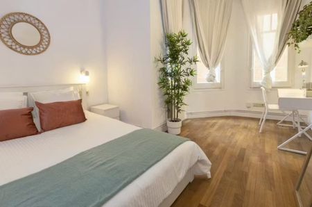 Carrer de Muntaner, Barcelona, Catalonia 08021 - Photo 3