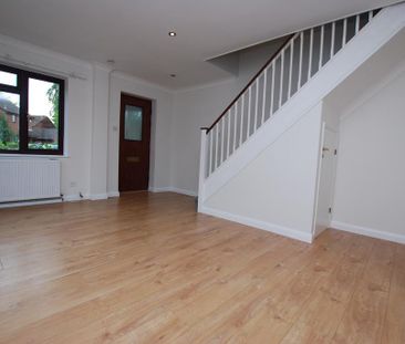 2 bedroom end of terrace house to rent - Photo 1