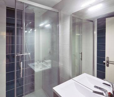 Colocation flambant neuve au pied du tram 3 et C20 - Photo 4