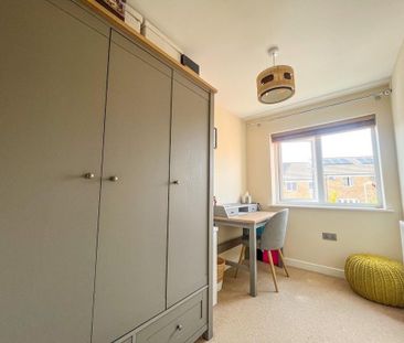 3 bedroom end of terrace house to rent - Photo 4