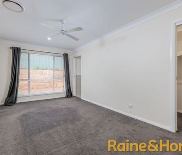 Family Home in Keswick - Photo 2