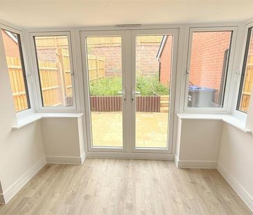 3 bedroom semi-detached house to rent - Photo 6