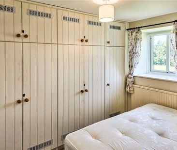 2 bedroom semi-detached house to rent - Photo 2