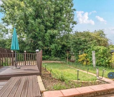 4 bedroom semi-detached house to rent - Photo 1