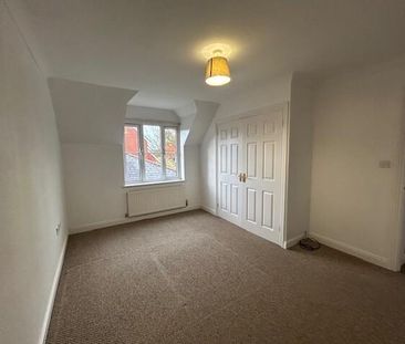 4 bedroom link detached house to rent - Photo 4