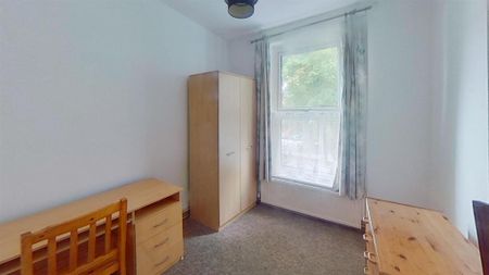 3 bedroom private hall to rent - Photo 2