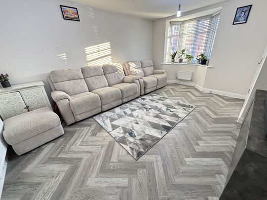 Lincoln Drive, Rugby, Houlton - Photo 1