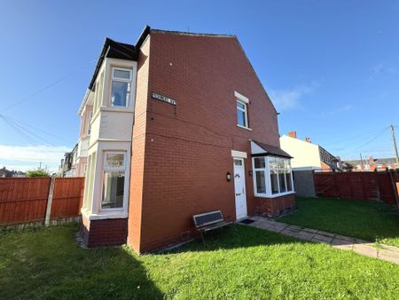 Pickmere Avenue, Blackpool, FY4 3HL - Photo 5