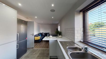 4 bedroom house to rent - Photo 2