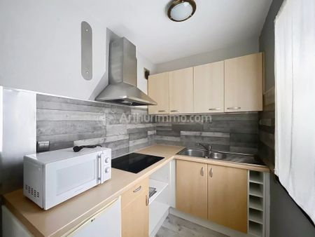 Location Appartement 2 pièces 46m² CHAMALIERES 63400 - Photo 2