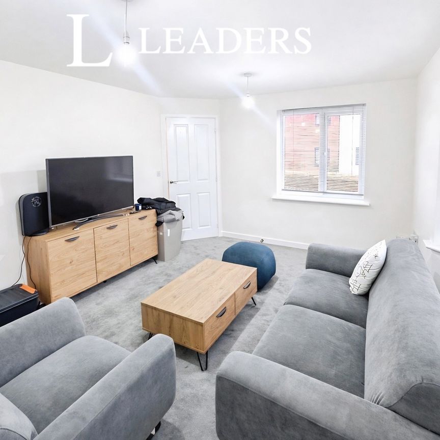 3 bedroom house to rent Piper Street, Shirebrook, Mansfield, Derbyshire, NG20 - Photo 1