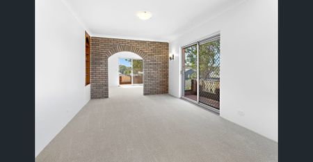 Top Floor Living with Views - Photo 2