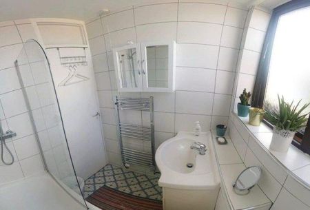 4 bedroom flat to rent - Photo 5