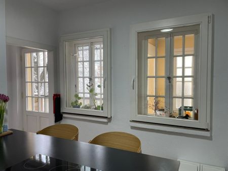 5531 - Sanierte Altbau-Dachgeschoss-Wohnung in fußläufiger Nähe zur Innenstadt! - Photo 5
