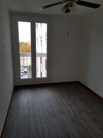 Location Appartement 3 pièces 61m² MARIGNANE 13700 - Photo 2