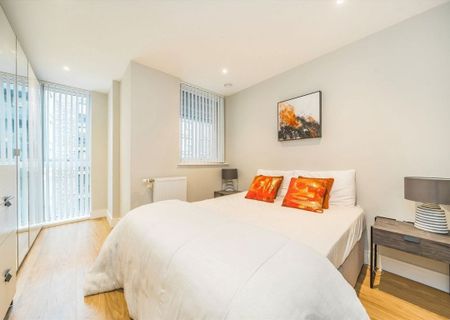 Plough Lane, SW17 0RF, London - Photo 5