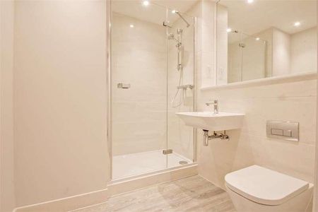 Bathurst Walk, Richings, SL0 - Photo 4