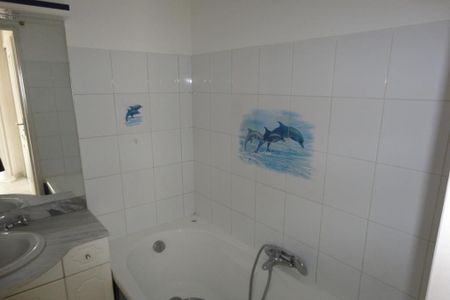 Location Appartement 1 pièce 33m² CARNOUX EN PROVENCE 13470 - Photo 3