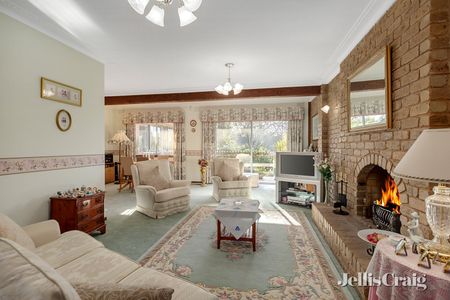 11 Panfield Avenue, Ringwood - Photo 2