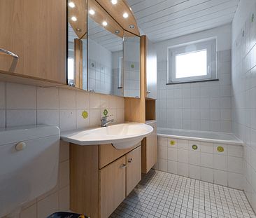 Top gepflegt mit Loggia! 3-Zi.-Mietwohnung in Sennestadt - Photo 6