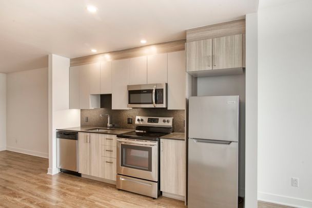 30 Saint-Joseph Est - Photo 1