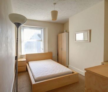 Mixed use to rent - Photo 1