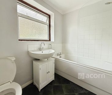 Semi-detached House to rent - Coombfield Drive, Dartford, DA2 - Photo 6